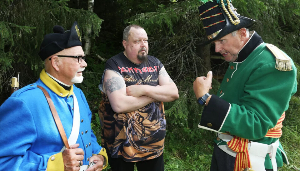 Erkaklar jinsiy olatni qanday qilib sochadilar Yalangoch stiletto poshnali fotosurat