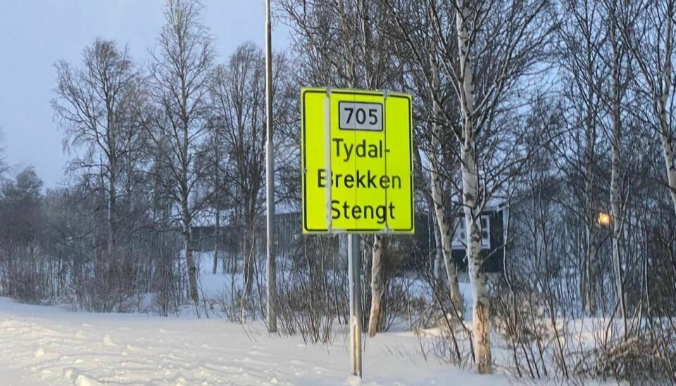 STENGT: Fylkesvei 705 mellom Brekken og Stugudal er stengt. Foto: Nils Kåre Nesvold