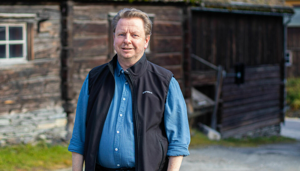 IKKE BEKYMRET: Verdensarvkoordinator i Røros kommune, Odd Sletten, er ikke bekymret over de kommende utbyggingene i Røros. Befolkningsnedgang er en mye større trussel mot verneverdiene, mener han. Foto: Morten Haugseggen