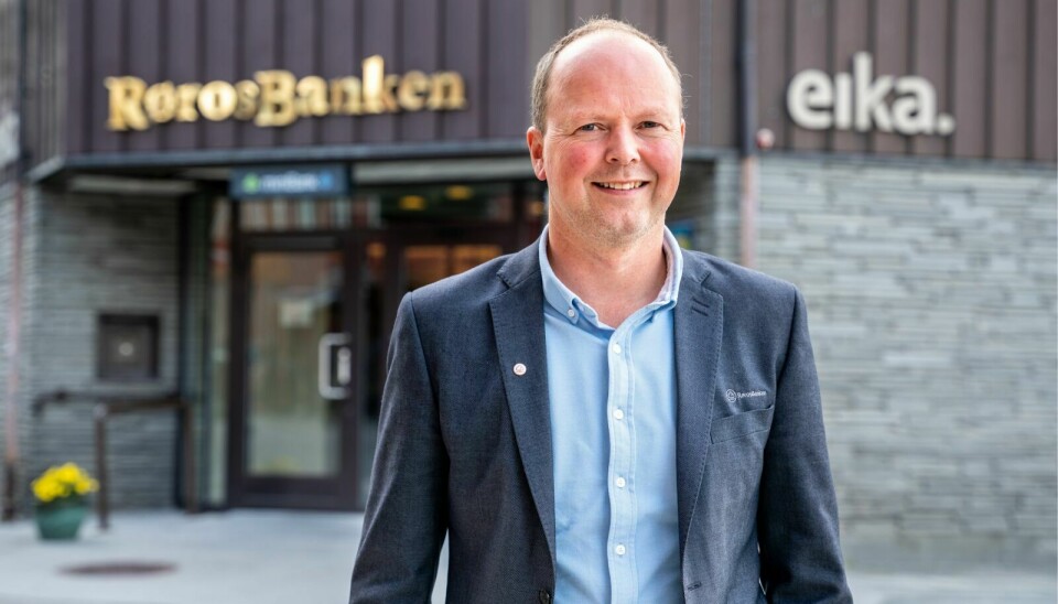 SLUTTER: Kjetil Reinskou slutter i Rørosbanken. – Jeg er dialog med aktuelle arbeidsgivere og prosjekter, sier han. Foto: Nils Kåre Nesvold