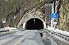 DELES I TO: Dagens Svølgjatunnel kan få en storebror på 2,4 km. Mellom de to tunnelene er det foreslått å sette opp en bomstasjon som vil belaste alle turer mellom Ålen og Haltdalen. Det er Pensjonistpartiets Olav Halvor Megård kritisk til. Foto: Eskil Buseth Folstad