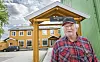 HÅPLØST: Leder i Røros Håndverkerforening, Stein Egil Selboe synes det er håpløst at det er sommerstengt og stiller spørsmål ved om kommunen må være så lite serviceinnstilt. – Man blir henvist til at man kan ta kontakt på telefon eller nett, men når det er fellesferie, er det aldeles håpløst, sier han. Foto: Cecilie Bergan Stuedal
