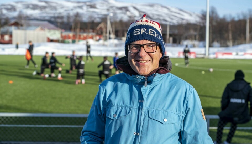 AMBISJONER: Rune Johnsen er fersk som leder i Brekken idrettslag. – Vi har et fantastisk anlegg i Brekken og det er stor aktivitet, sier Johnsen som vil bidra til å utvikle det sportslige tilbudet. Foto: Nils Kåre Nesvold