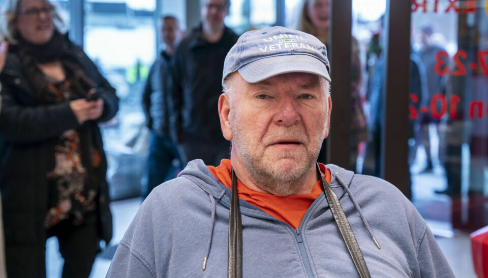 STORE FORVENTNINGER: Rolf Høsøien var førstemann inn gjennom dørene på Extra. Han har store forventninger til butikken. Foto: Nils Kåre Nesvold
