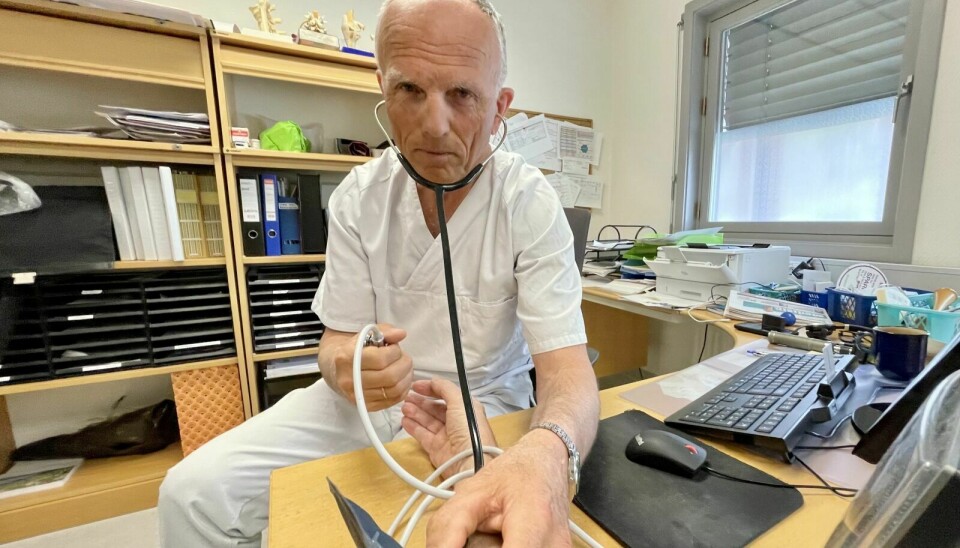 ADVARER: Lege Per Arne Gjelsvik advarer mot mindre pasientkontakt. – Legene må ikke slutte å «sjå» folk, sier han. 	Arkivfoto: Geir Tønset