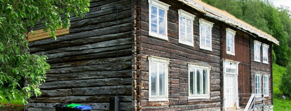 USTU REITAN: Vinduene på våningshuset ved Ustu Reitan skal restaureres og istandsettes. Arkivfoto: Eskil Buseth Folstad