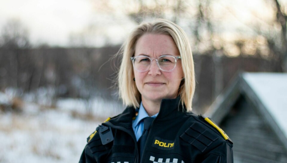 NY POLITIKONTAKT: Frøydis Kvernes har jobbet i politiet på Røros de siste to årene. Nå har hun tatt over jobben som politikontakt. Foto: Marit Langseth