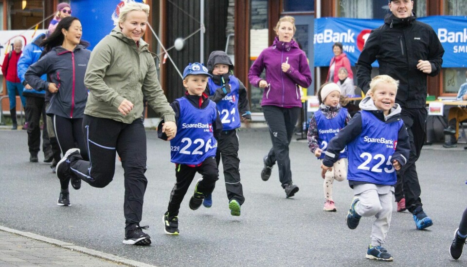 FULL FART: Det var 40 deltakere i barneklassen i årets Hjartklappdilt. Foto: Eskil Buseth Folstad