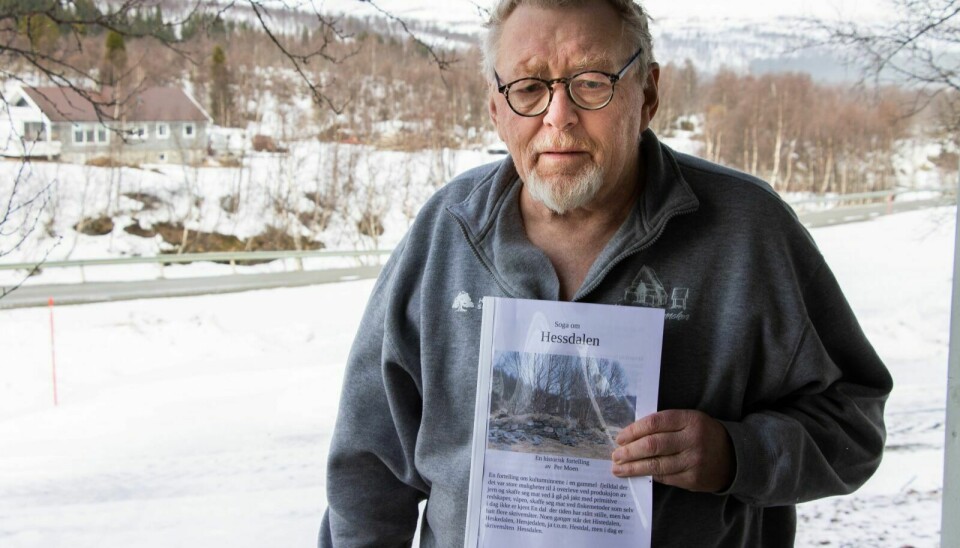 HISTORIEINTERESSERT: Per Moen fra Hessdalen har i vinter jobbet med heftet Soga om Hessdalen. Foto: Eskil Buseth Folstad
