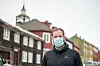 BEKYMRET FOR SMITTE: Ordfører Isak V. Busch sier han er bekymret for smitte i forbindelse med påska, på grunn av at det muterte viruset smitter lettere og gir mer alvorlig sykdom. Samtidig tror han de nye nasjonale tiltakene vil redusere risikoen også på Røros. Røros kommune hadde uansett planlagt å anbefale munnbind i påska. Foto: Marit Langseth