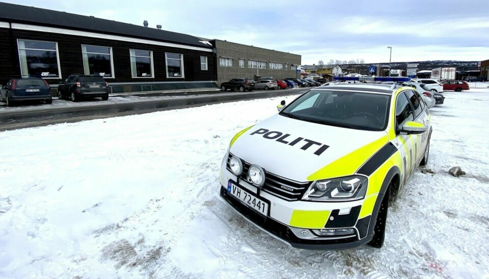 PÅKJØRT: En 14-åring ble påkjørt av en bil i Tollef Bredals veg rundt klokka 14.00 fredag 19. mars. Den mistenkte sjåføren, som stakk av fra stedet, er hjemmehørende i Røros kommune. Foto: Tipser