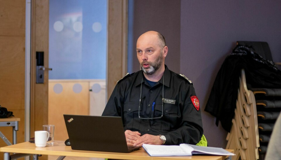 Brannsjef Frode Skogås var til stede i formannskapet torsdag for å informere og svare på spørsmål om det nye beredskap- og responssenteret. Foto: Marit Langseth