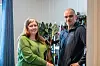 IN MED PLANTER: Hege og Tor Asbjørn Grønnerøe sier det er et marked for butikken deres. – Plutselig skal alle ha planter, sier Hege. Foto: Marit Langseth