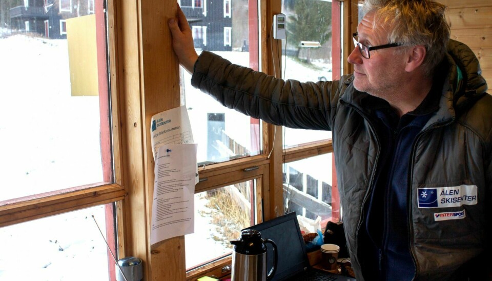 UTSATT SESONGÅPNING: Daglig leder i Ålen Skisenter, Håvar Sørdal, må utsette åpningen av skisenteret. – Det var en kjedelig beslutning å ta, sier han. Foto: Eskil Buseth Folstad