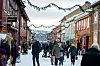 FORNØYD MED «JUL PÅ RØROS»: Røros kommune skriver at «Jul på Røros» er et godt tiltak for å håndtere en situasjon med tilreisende, som hadde kommet til Røros uansett. – Forarbeidet med «Jul på Røros» gjør at vi er tryggere nå, enn om vi ikke hadde gjort noe, står det i ei pressemelding. Bildet er fra helga. Foto: Marit Langseth