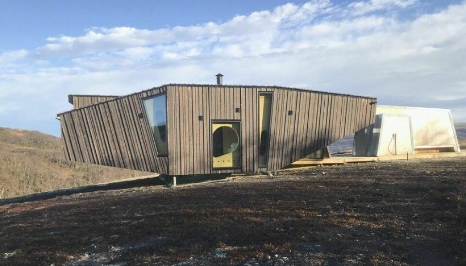 TIL UTLEIE: Interessen for å leie Statskogs ufo-hytte i Hessdalen har vært stor. Foto: Privat
