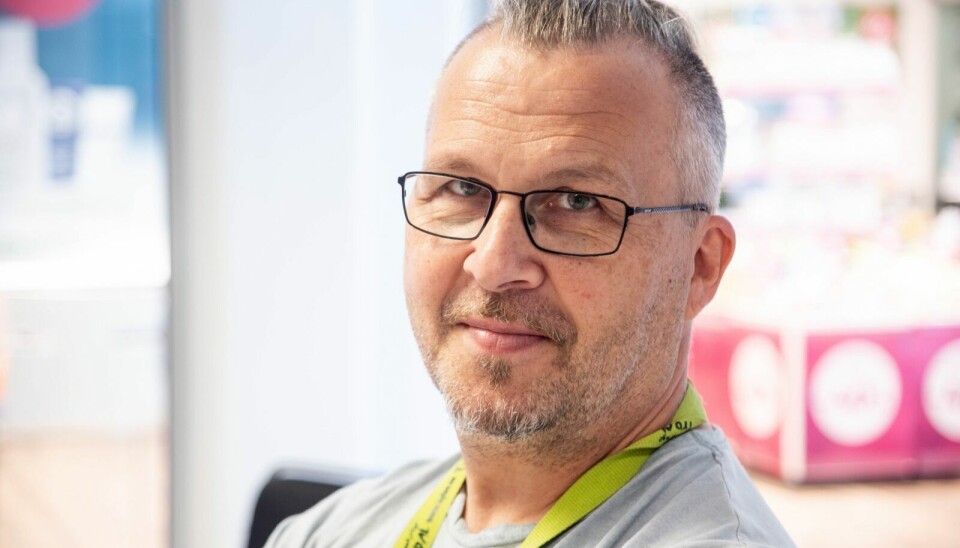 GLAD: Konstituert redaktør i Nea Radio, Per Magne Moan, er svært godt fornøyd med prisen Årets Lokalradio i Prix Radio. Foto: Eli Wintervold GLAD: Konstituert redaktør i Nea Radio, Per Magne Moan, er svært godt fornøyd med prisen Årets Lokalradio i Prix Radio. Foto: Eli Wintervold