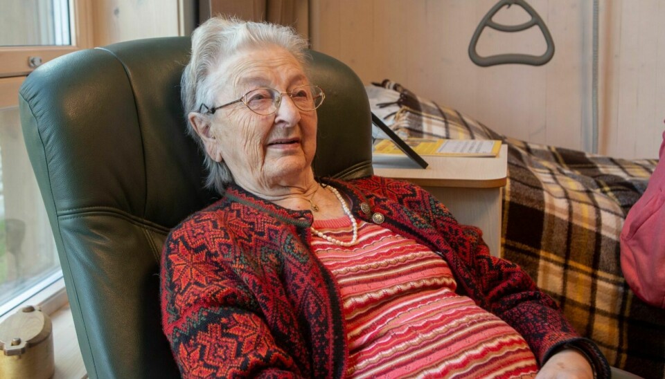 Helga Harsjøen (94) er en av de nye beboerne på Øverhagaen. Foto: Eli Wintervold