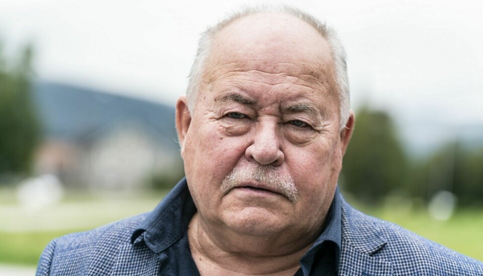 – PADDEFLAT: Olav Halvor Megård i Pensjonistpartiet i Holtålen sier han legger seg så paddeflat at selv ikke et varmesøkende kamera kan finne ham. Foto: Nils Kåre Nesvold