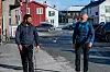 PRØVETUR: Elev Bilal Alahmad og lærer Carl Georg Konow ved Røros voksenopplæring har så vidt kommet i gang med «walk and talk»-ordninga, hvor de går turer for å snakke norsk sammen. Foto: Marit Langseth