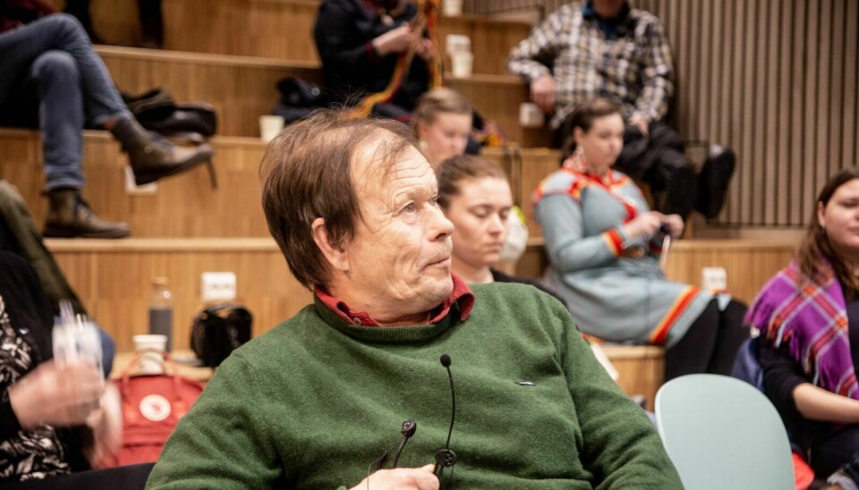 SATT SPOR: Lars Aage Brandsfjell fortalte kommisjonen om noen av sine opplevelser knyttet til fornorskningspolitikken. – Dette er hendelser som har satt spor gjennom et langt liv, sa han til salen. Foto: Eli Wintervold