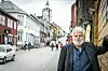 BEKYMRET: Daværende varaordfører Bjørn Salvesen var bekymret for stadig flere tomme boliger i Røros sentrum. – Den største utfordringen er unntaket fra boplikt ved arv. Et annet problem er alle ulovlige feriehus der folk sier de bor i huset uten at det blir undersøkt nærmere, sa han. Foto: Nils Kåre Nesvold