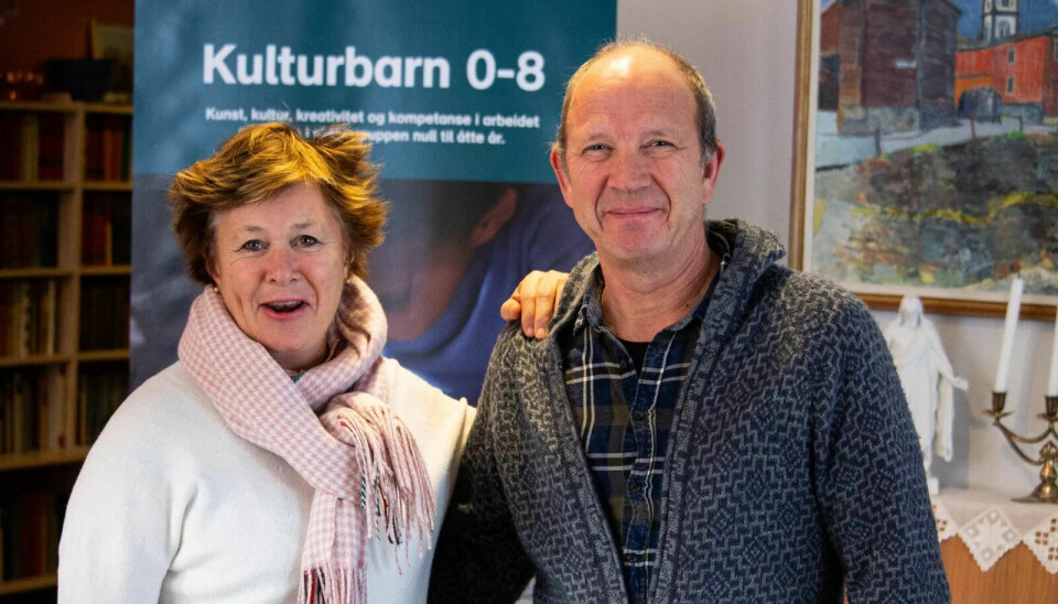 FORNØYD: Ragnhild Bøhle og Nils Graftås var glade for å kunne by både barn og voksne på generasjonssanger. Foto: Eskil Buseth Folstad