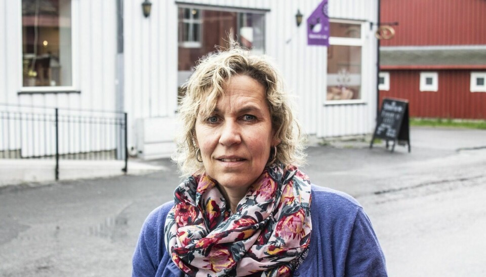 TILLIT: Styremedlem Astrid Reistad i LO på Røros og Holtålen forteller at tipstelefonen er åpen for alle som har spørsmål om sine rettigheter som arbeidstaker. Foto: Eskil Buseth Folstad
