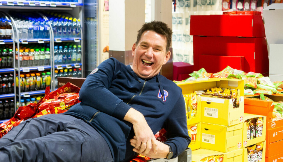 LANDETS BESTE KJØPMANN?: Nils Martin Tidemann er kjøpmannen på Rema 1000 Røros. Butikken mottok nylig pris som årets butikk i Rema 1000-kjeden. Foto: Eli Wintervold LANDETS BESTE KJØPMANN?: Nils Martin Tidemann er kjøpmannen på Rema 1000 Røros. Butikken mottok nylig pris som årets butikk i Rema 1000-kjeden. Foto: Eli Wintervold