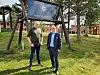 TIDENES JULI: Administrerende direktør Terje Lysholm og salgs- og markedssjef Eivind Biong kan fornøyd konstatere at årets julimåned ble tidenes beste for Røros Hotell-gruppen. Foto: Røros Hotell-gruppen