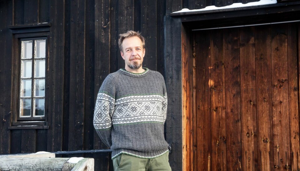 ØNSKER VELKOMMEN: – Alle som har en interesse for landskap vil synes denne utstillinga er interessant, sier Per Øyvind Riise fra Rørosmuseet om utstillinga «Verdensarv i endring». Foto: Eli Wintervold ØNSKER VELKOMMEN: – Alle som har en interesse for landskap vil synes denne utstillinga er interessant, sier Per Øyvind Riise fra Rørosmuseet om utstillinga «Verdensarv i endring». Foto: Eli Wintervold