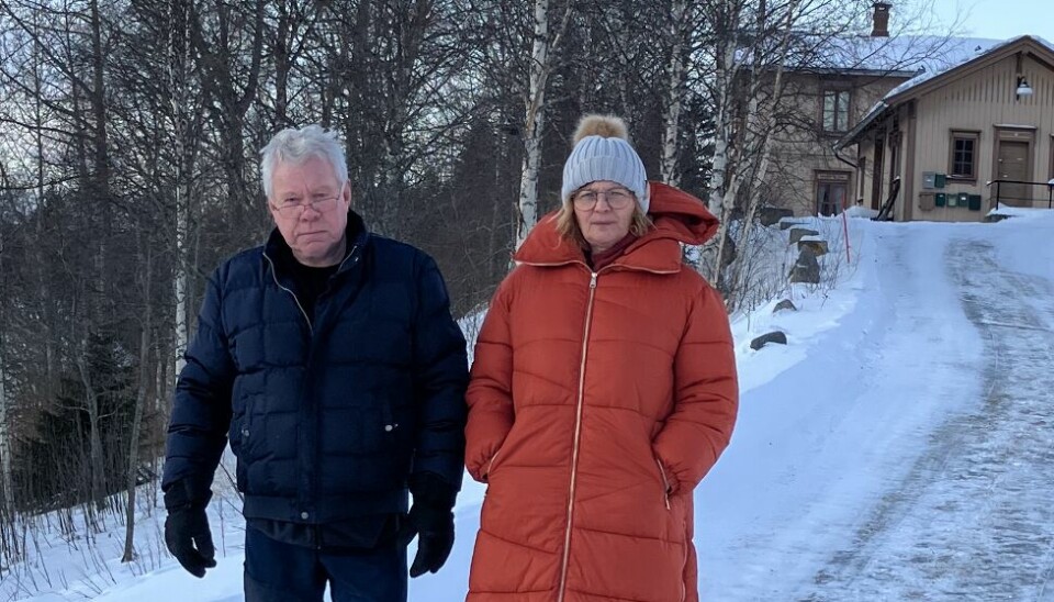 Arne I. Bergly er lite imponert over eiendomshandelen mellom Bane NOR og Snorre Hov. Her sammen med kona Unni Helene Rotan Bergly.