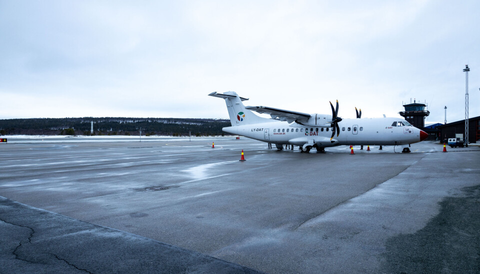 FIKK IKKE FLY: LY-DAT måtte vente i Oslo på en reservedel.