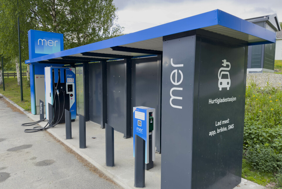 FUNKER, FUNKER IKKE: Det var lange utsikter til at ladestasjonen ville bli i orden, fikk Fjell-Ljom opplyst. Få timer senere var alt i orden.