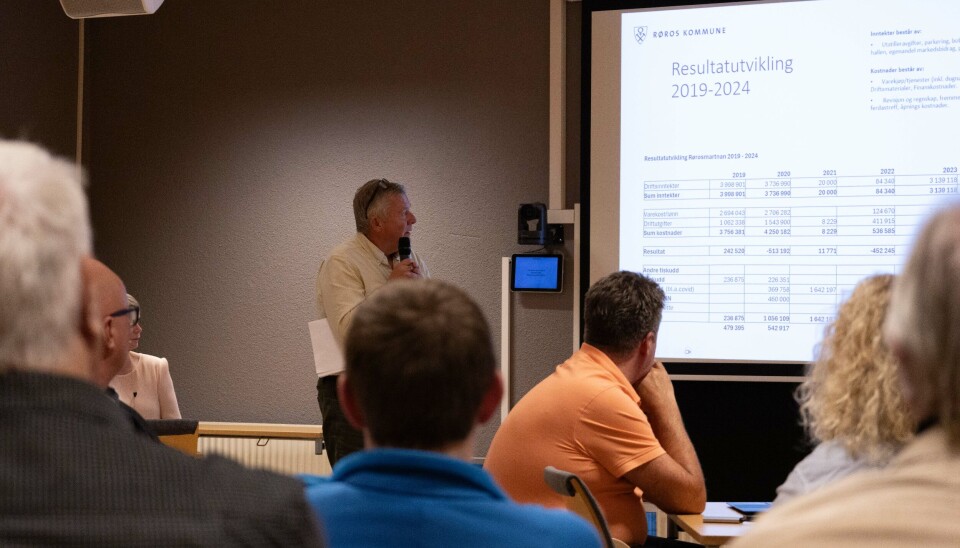 ØKONOMI: Styreleder for destinasjonsselskapet Visit Røros og Østerdalen, Hans Vintervold, dro møtedeltakerne gjennom hovedtrekkene i regnskapet for Rørosmartnan for de siste fem åra.