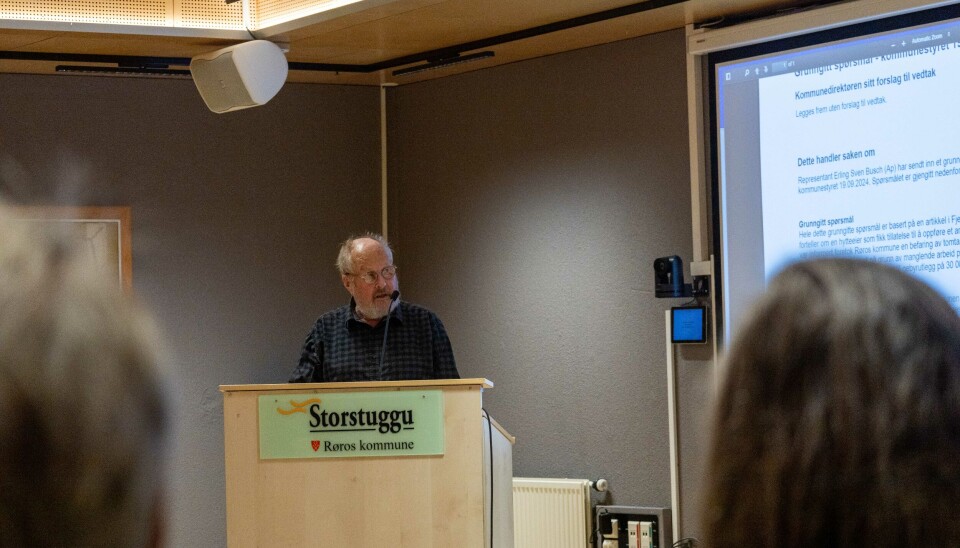 SPØRSMÅL: Erling Sven Busch (Ap) stilte et grunngitt spørsmål om kommunens behandling av innbyggerne i byggesaker.