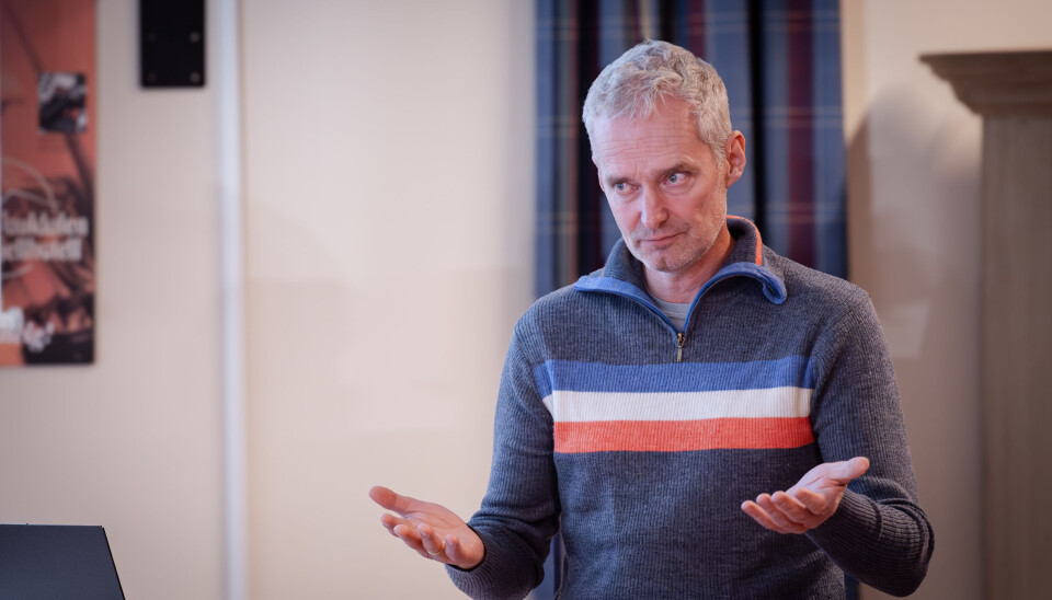 KUTT, KUTT OG ATTER KUTT: Det er ikke så enkelt å finne løsninger på de økonomiske problemene til Røros kommune. Hverken for økonomisjef Roger Mikkelsen eller andre.