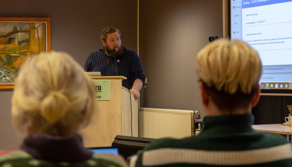 SÅ RØDT: Stig Arvid Leinum (R) satte ikke pris på at kommunestyret syntes det var gøy med en kommentar om langing av alkohol fra foreldre til ungdom.