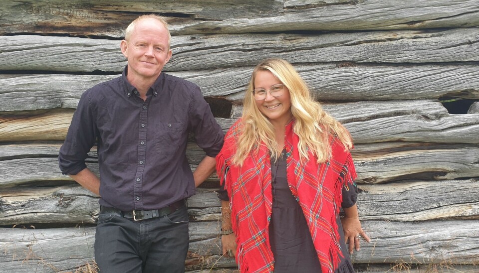 VIL SETTE AV PENGER: SV-politikerne Lars Haltbrekken og Hilde Marie Gaebpie Danielsen vil sette av 100 millioner i alternativt statsbudsjett til å ruste opp Rørosbanen.