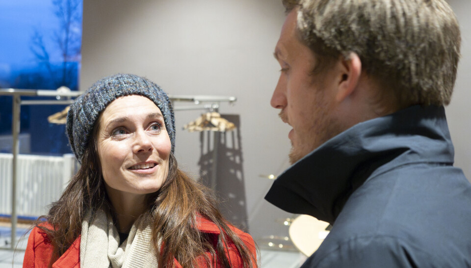 VISES: – Målet vårt er å vises i dag, sier leder i FAU ved Røros skole, Stine Skjemstad. Varaordfører Christian Elgaaen (SV) takket Skjemstad for engasjementet og markeringa.