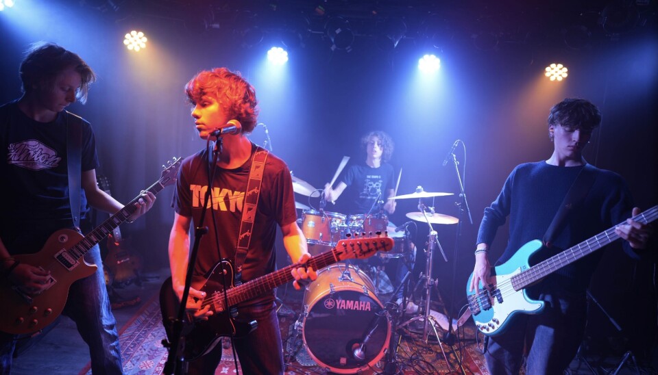 UNGE ROCKERE: I tilfeldig rekkefølge: Buster Løvdal Waagø står for vokal og gitar, Jakob Moe Bass spiller gitar, bassist er Silas Løvdal Waagø og Peder Klingenberg Klæboe spiller trommer. Musikken deres er preget av band som Green Day, Weezer og Oasis.