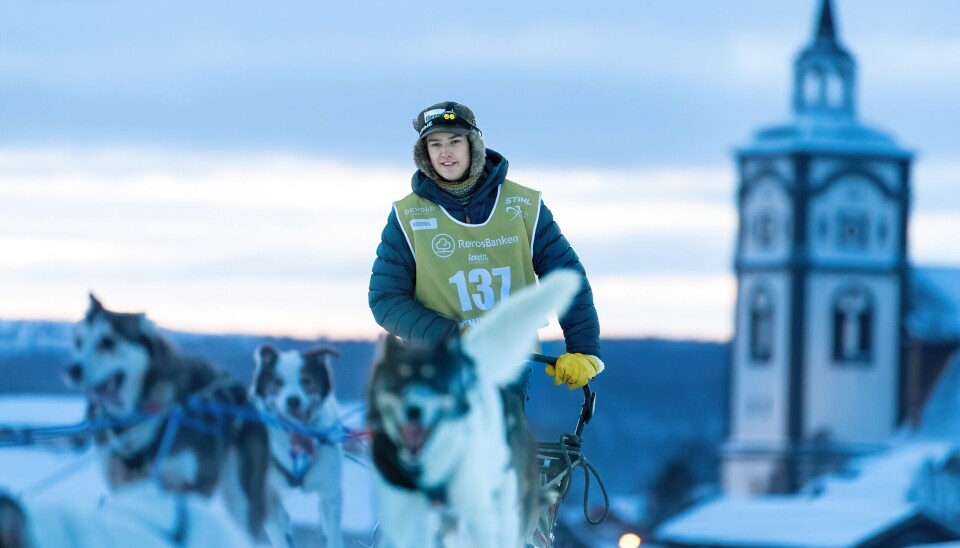 KJØRER 450: Johannes Mortensen Flessen har ikke hatt sommerferie siden han var 14. Motivasjonen for å stille til startstreken til Femundløpet 450-kilometer er mer enn stor.