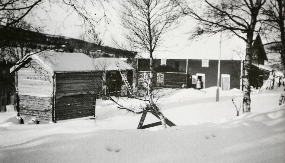 Fossvoll-gården en vinterdag i 1940-åra. Kilde: Leif Sigmund Fossvold.
