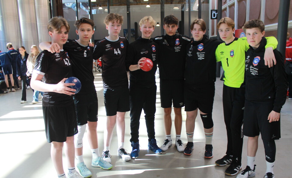 LOVENDE RØROSINGER: Lavrans Oterhals Haagaas (f.v.) Georg Holøymoen Swift, Vemund Bakke Frisvold, Linus Hellandsjø, Irfan Buljubasic, Aksel Langen, Håkon Augensen og Rasmus Aas-Malmroth har vist seg frem på parketten i Trondheim. Kasper Fjorden Sorken, Fabian Petrus Oudhuis Henriksen, Abel Andersson Løvnes, Max Homnes og Jakob Langslet Sandmæl var ikke til stede da bildet ble tatt.