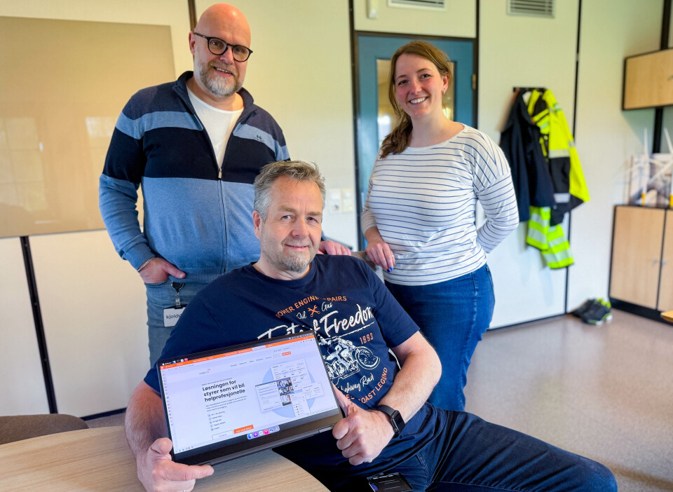 VIL TILRETTELEGGE: Konserndirektør Kristian Holm, markeds- og kommunikasjonsrådgiver Monica Hägglund Langen og systemkonsulent Christian Bakken vil legge tilrette for at flest mulig skal kunne delta på generalforsamlingen i Ren Røros.