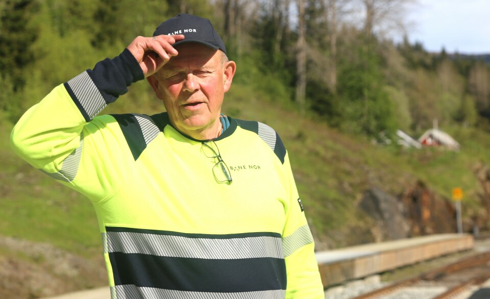 NÅ ER HAN PENSJONIST: Etter 54 år i NSB, Jernbaneverket og Bane NOR er Stein Ingulf Ranøien takket av.