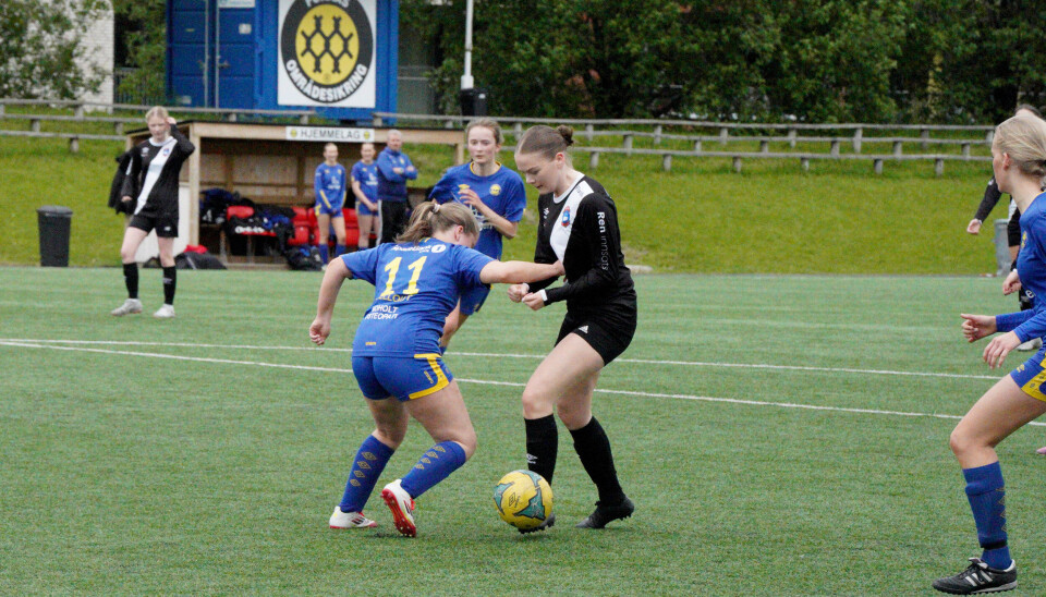 HENTET SEG INN: Det ble en tett og jevn kamp for Røros J17 mot Strindheim.