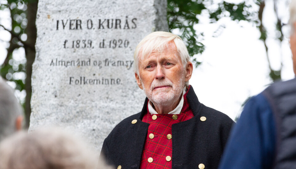 GJENGA TALE: – Det er tydelig at de som for hundre år siden donerte midler til bautaen satte pris på han, sa Steinar Berg, en av oldebarna til salige Iver O. Kuraas.
