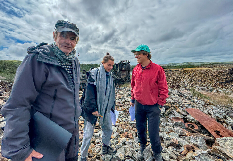 UNIKE OMGIVELSER: Lasse Kolsrud, Madalena Soussa Helly-Hansen og regissør Jon Lockert Rohde er klare for å ta Falkberget ut i naturen med forestillingen Sevrillen i helga.