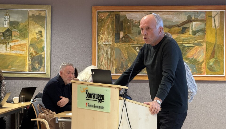 GRUNNGITT SPØRSMÅL: Per Arne Gjelsvik stilte ordfører et grunngitt spørsmål om trafikksikkerhet og dyrevelferd på Rugeldalen.